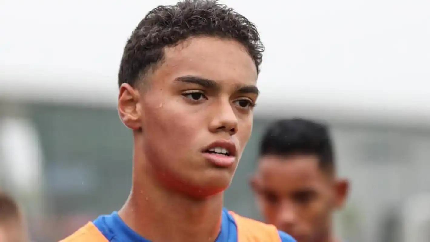 亚足球迷兴 亚足球迷兴