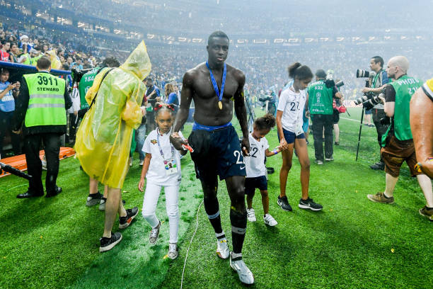 租借背景 租借背景